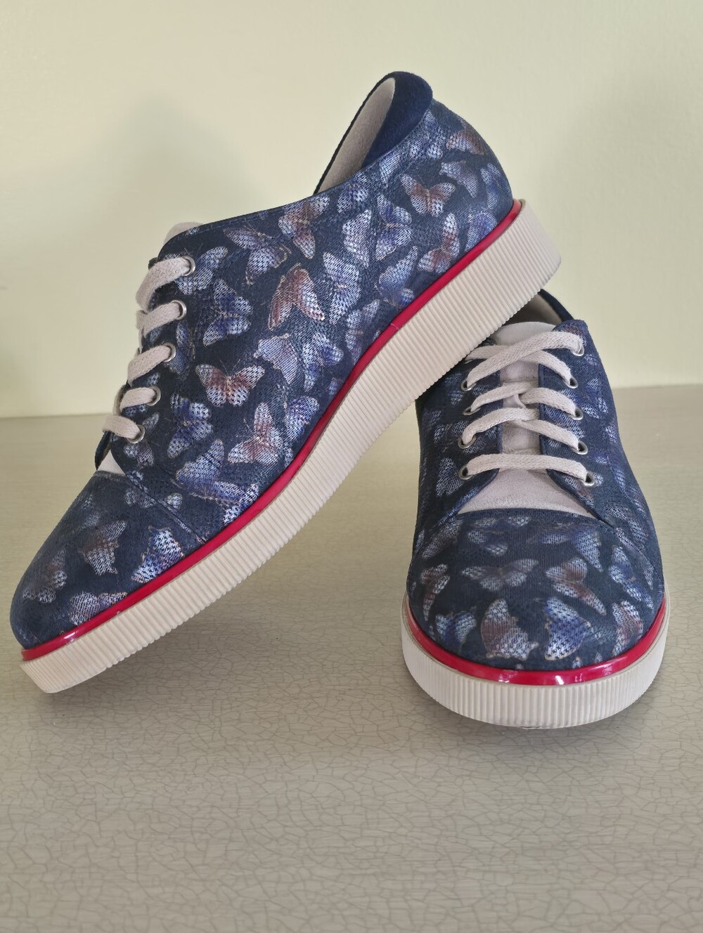 BeautiFeel navy blue leather low-top sneakers